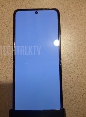 Samsung Galaxy Z Flip 4 Display